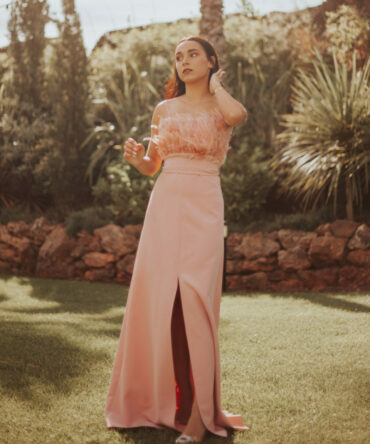 Vestido largo plumas
